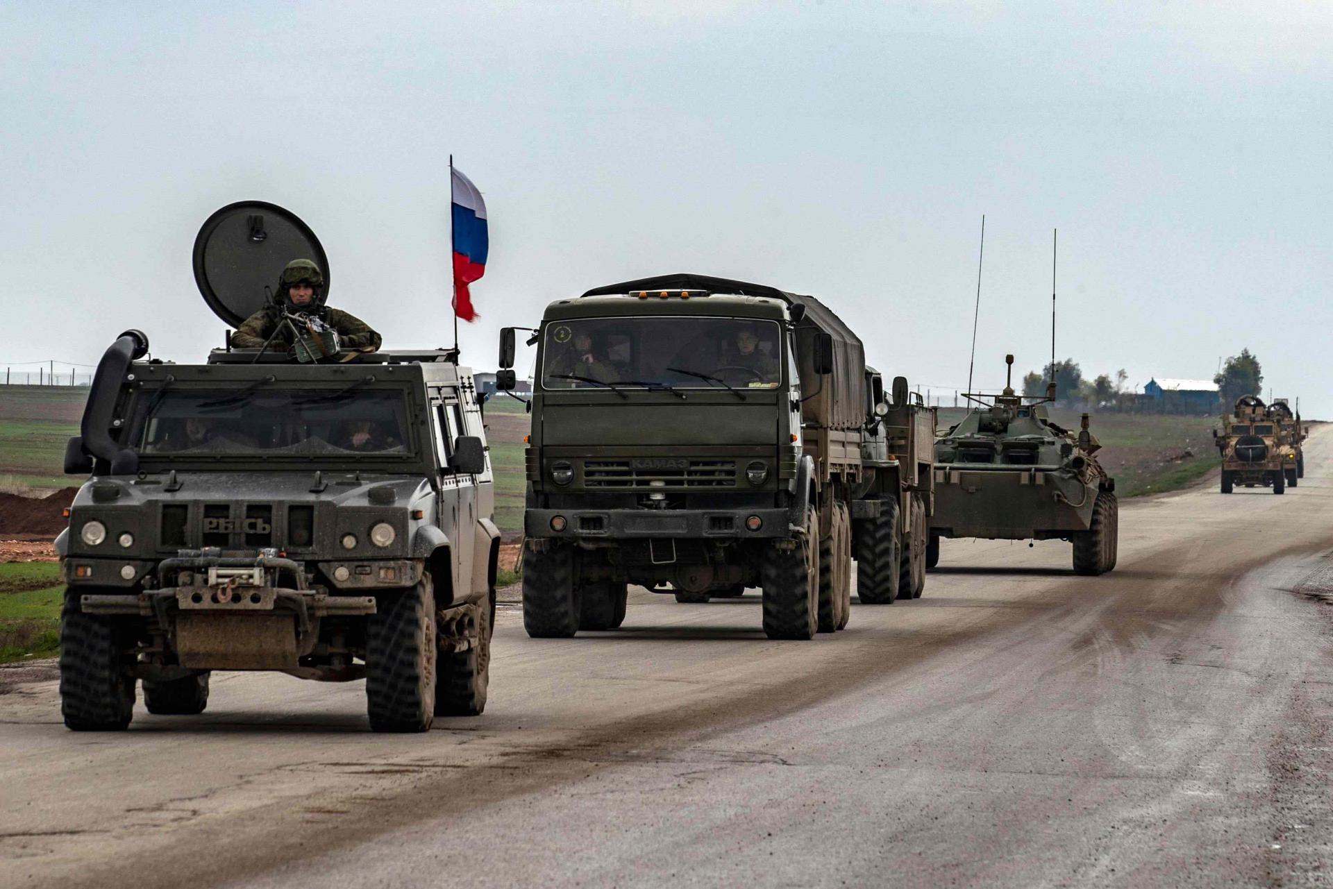 Сирийские войска остановили российский военный конвой на фоне продолжающихся переговоров