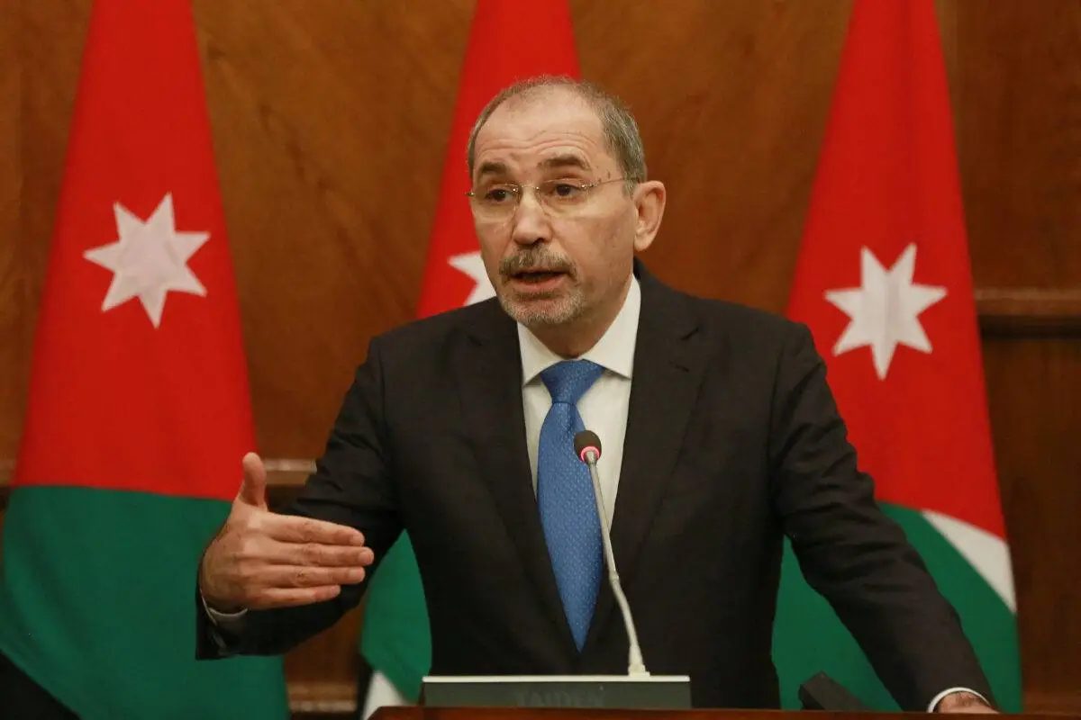 Jordanian FM Raises Concerns over Drug Smuggling and Urges Support for Syrian Refugees