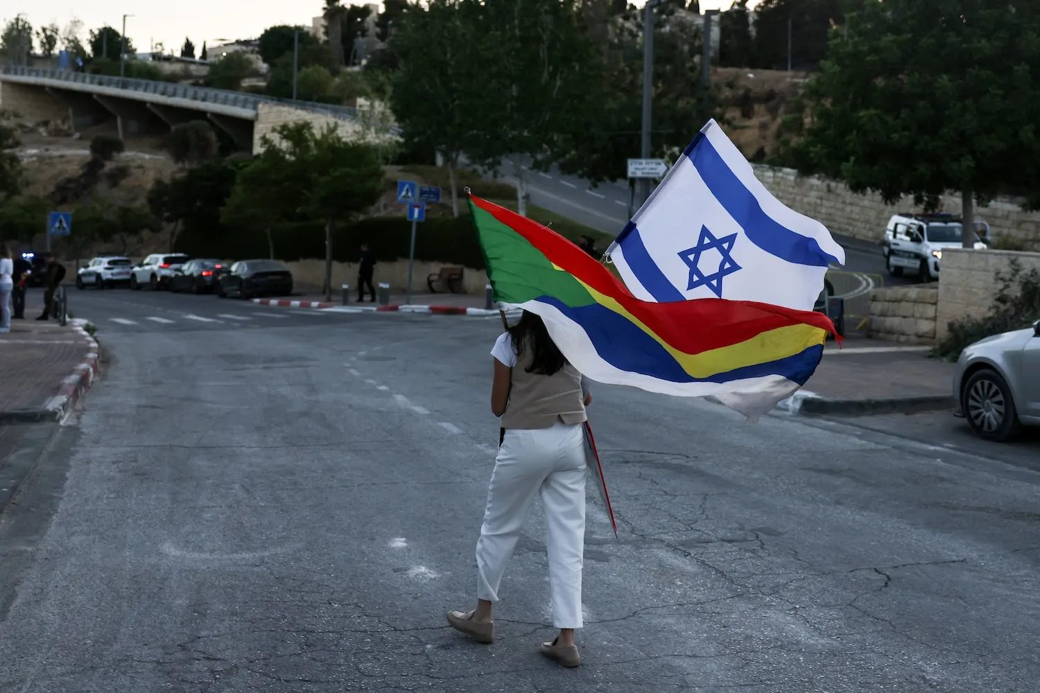 Le Monde: Israeli Intervention Destabilizing Southern Syria and Region