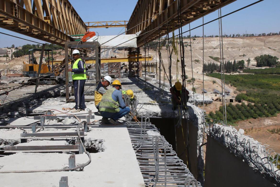 White Helmets Continue Restoration of Rastan Bridge in Homs