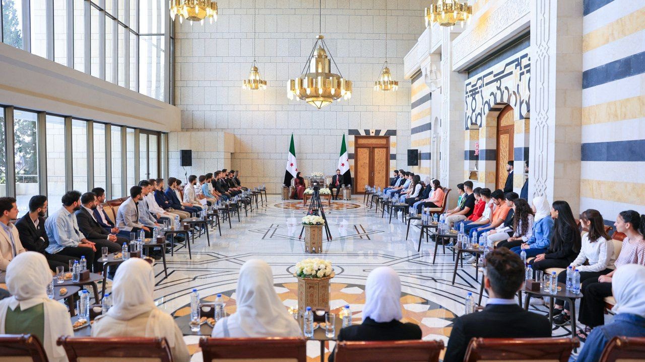President Honors Role of Women and Youth in Meetings at Presidential Palace