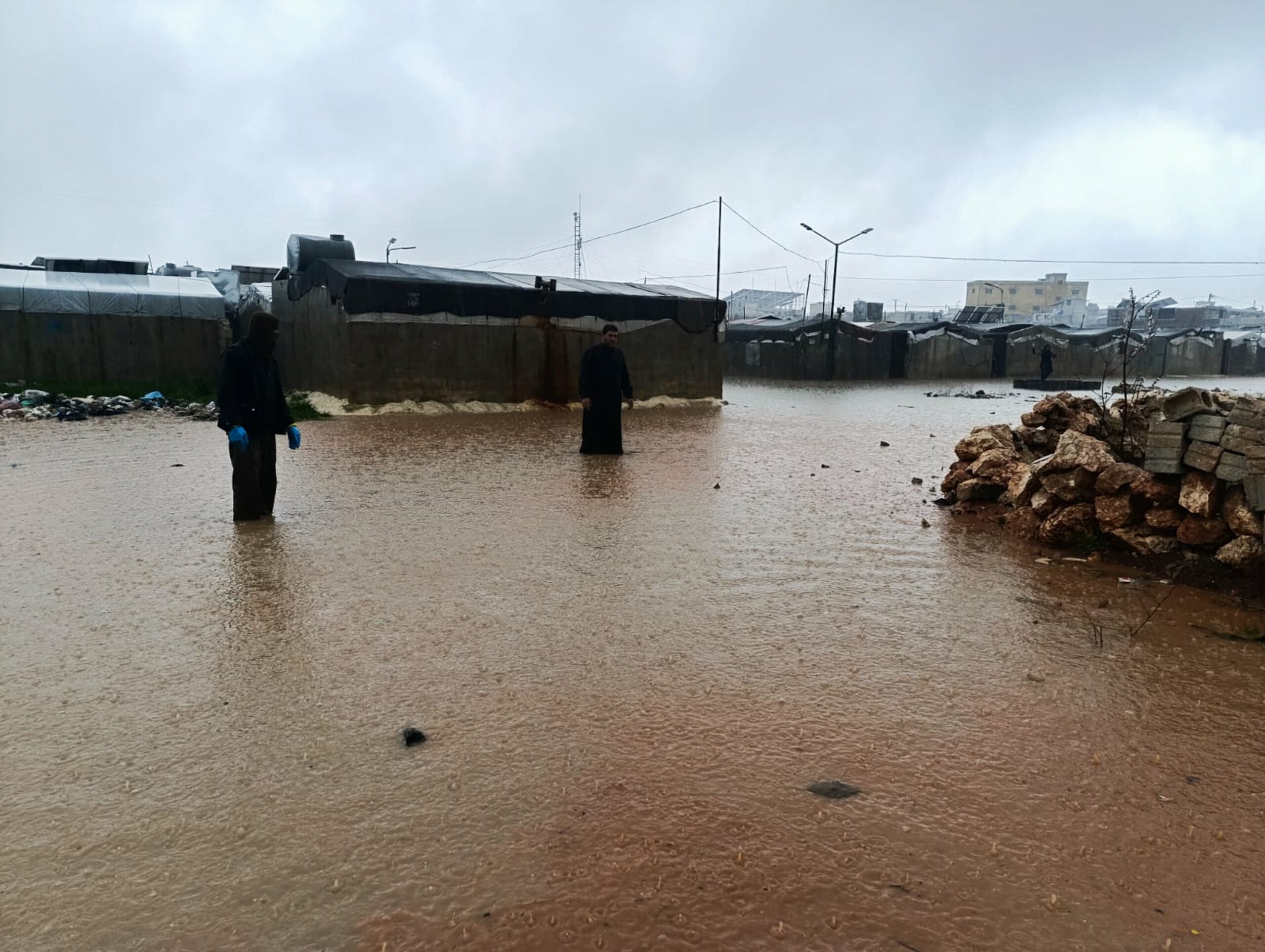 Ex-Central Banker Outlines Housing Plan for Syrian IDPs