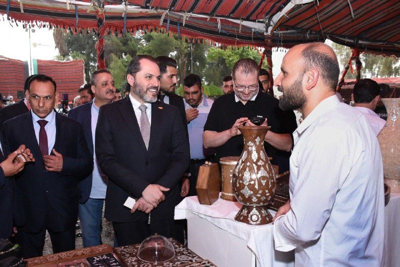 معرض في دمشق يحتفي بالحِرَف وتقاليد الورد