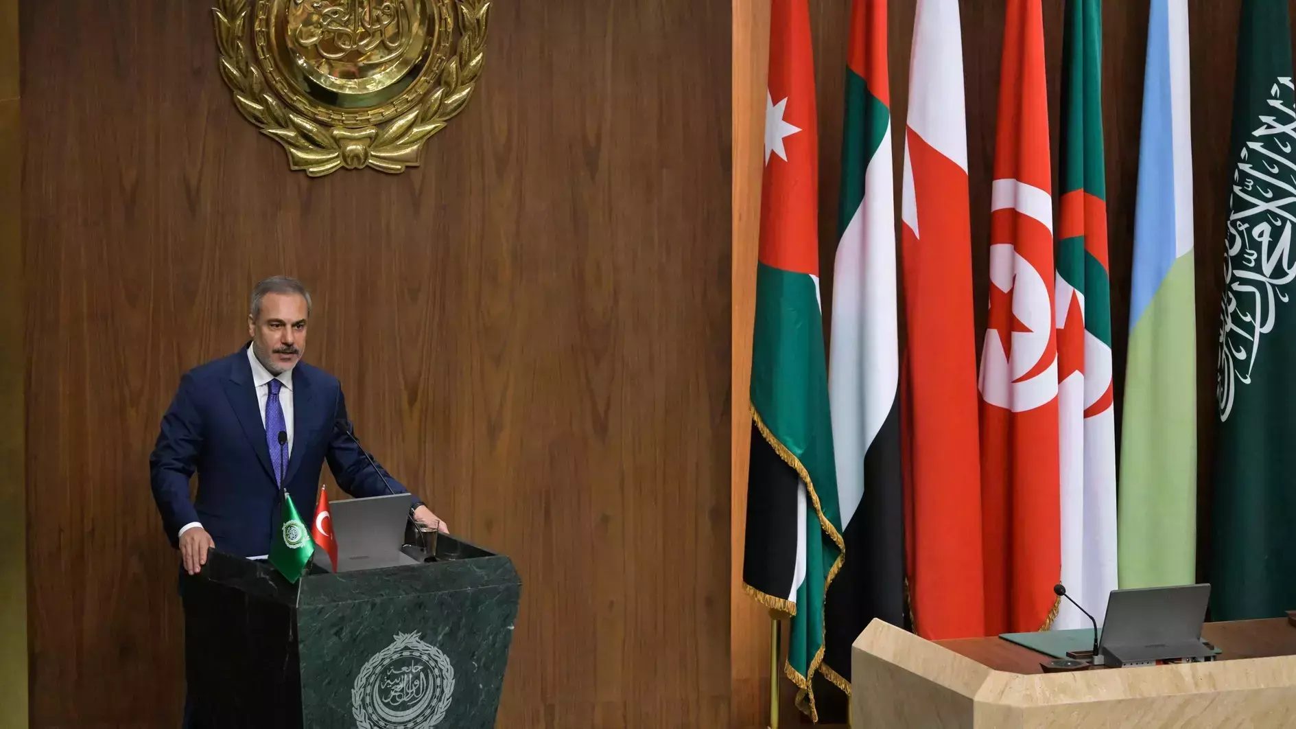 Assad Regime Walks Out of Arab League Meeting as Turkish FM Delivers Speech